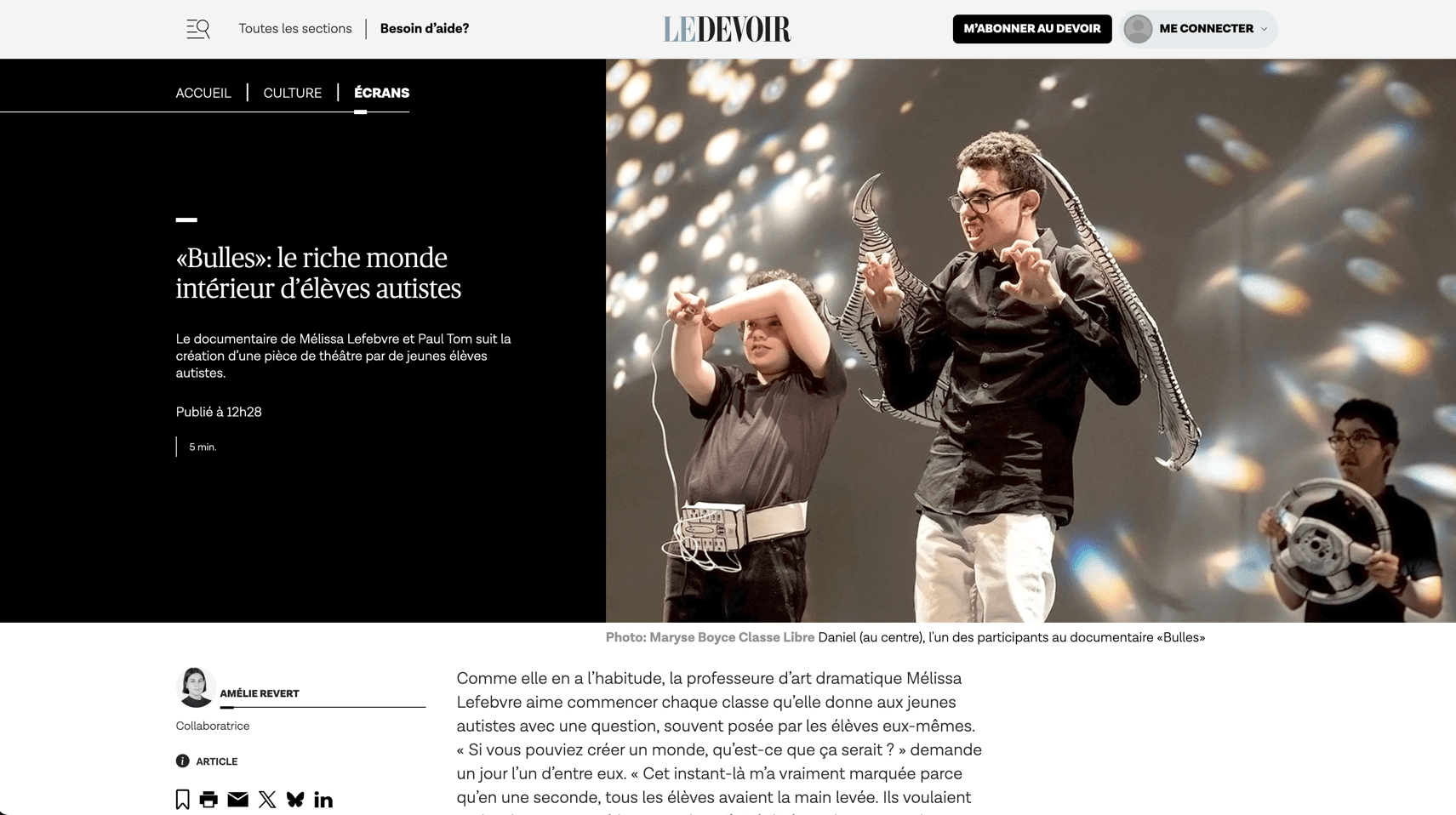Capture d'écran de l'article du Devoir sur le documentaire Bulles et le monde intérieur d'élèves autistes